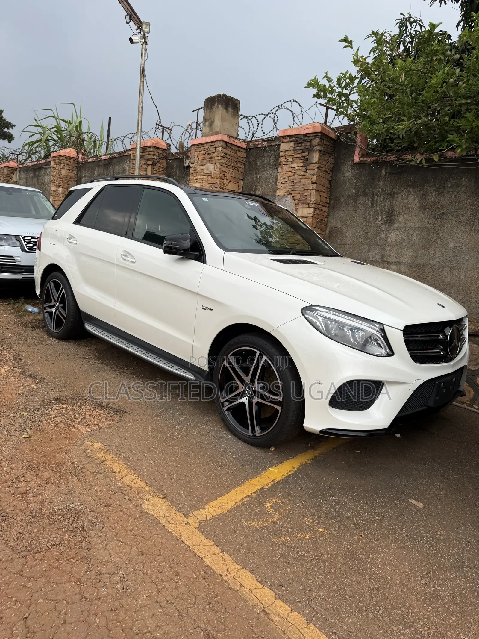 Mercedes-Benz GLE-Class AMG GLE 43 4MATIC 2017 White