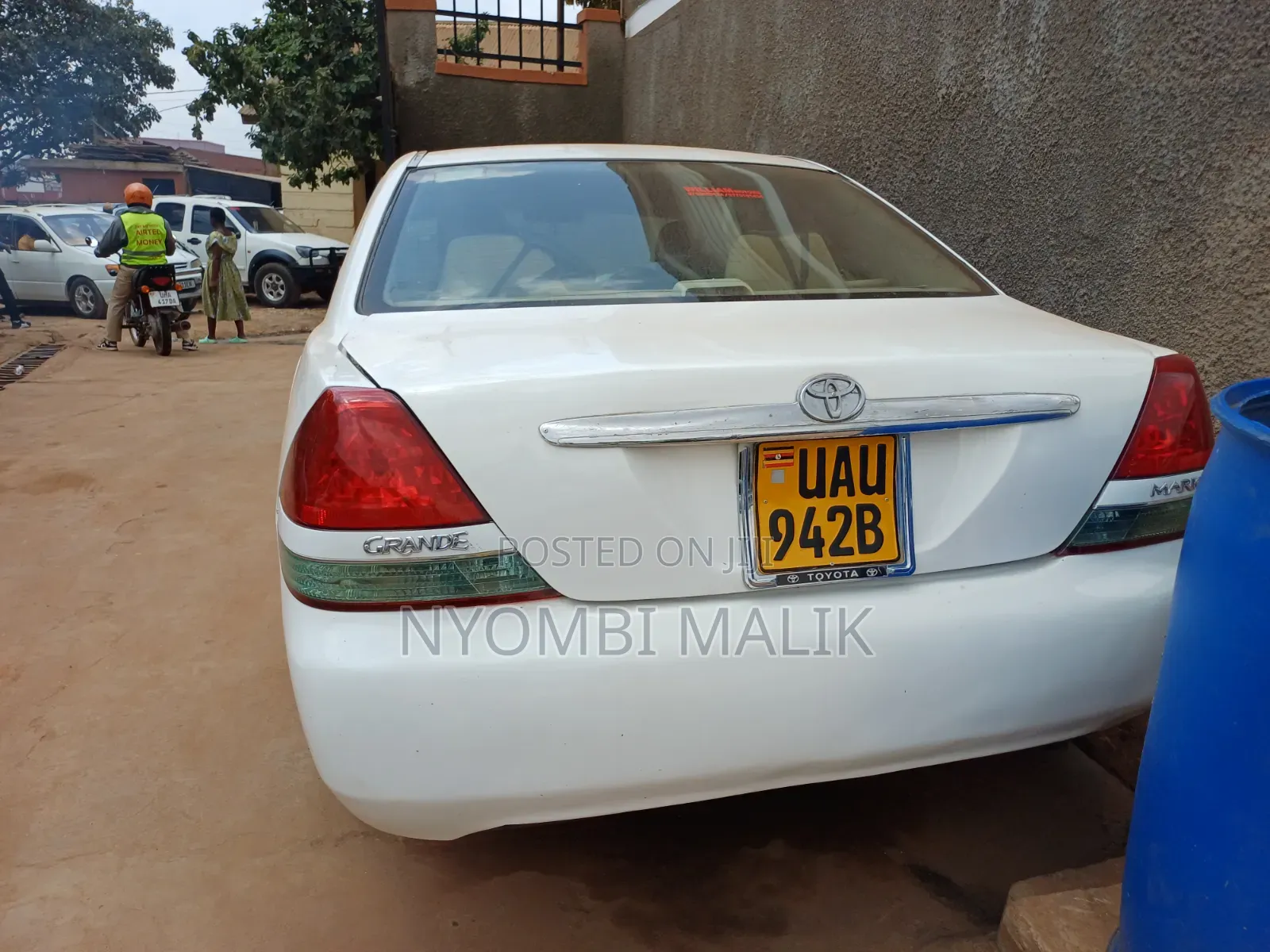 Toyota Mark II 2002 White