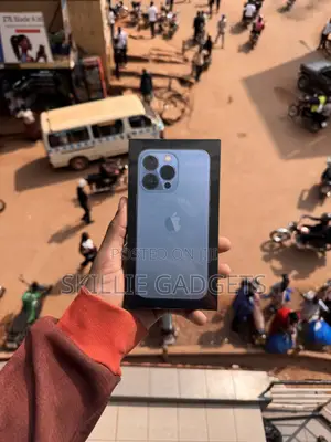 New Apple iPhone 13 Pro 256 GB Black