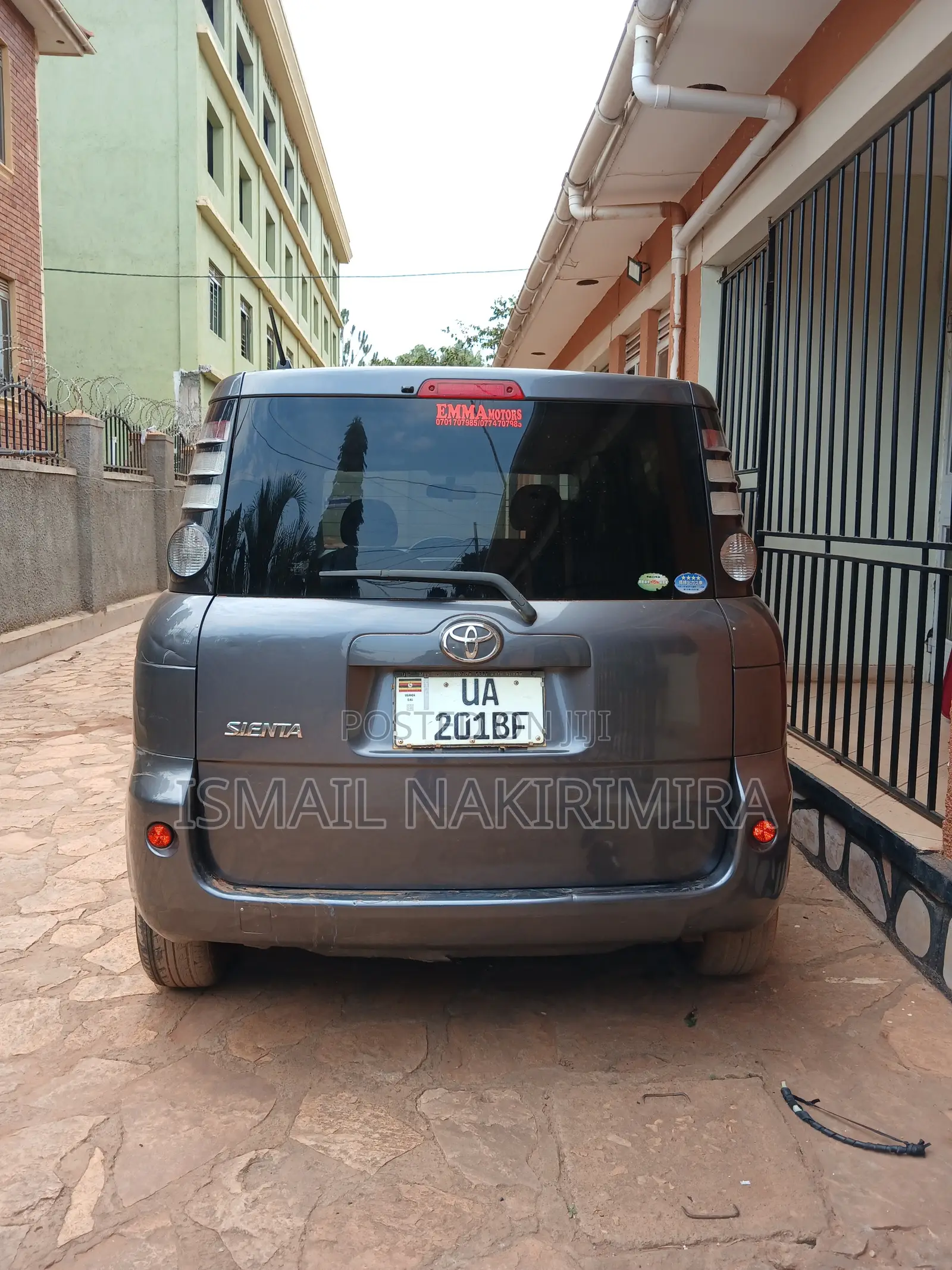 Toyota Sienta 1.5 AWD 2010 Gray