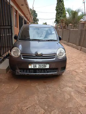 Toyota Sienta 1.5 AWD 2010 Gray