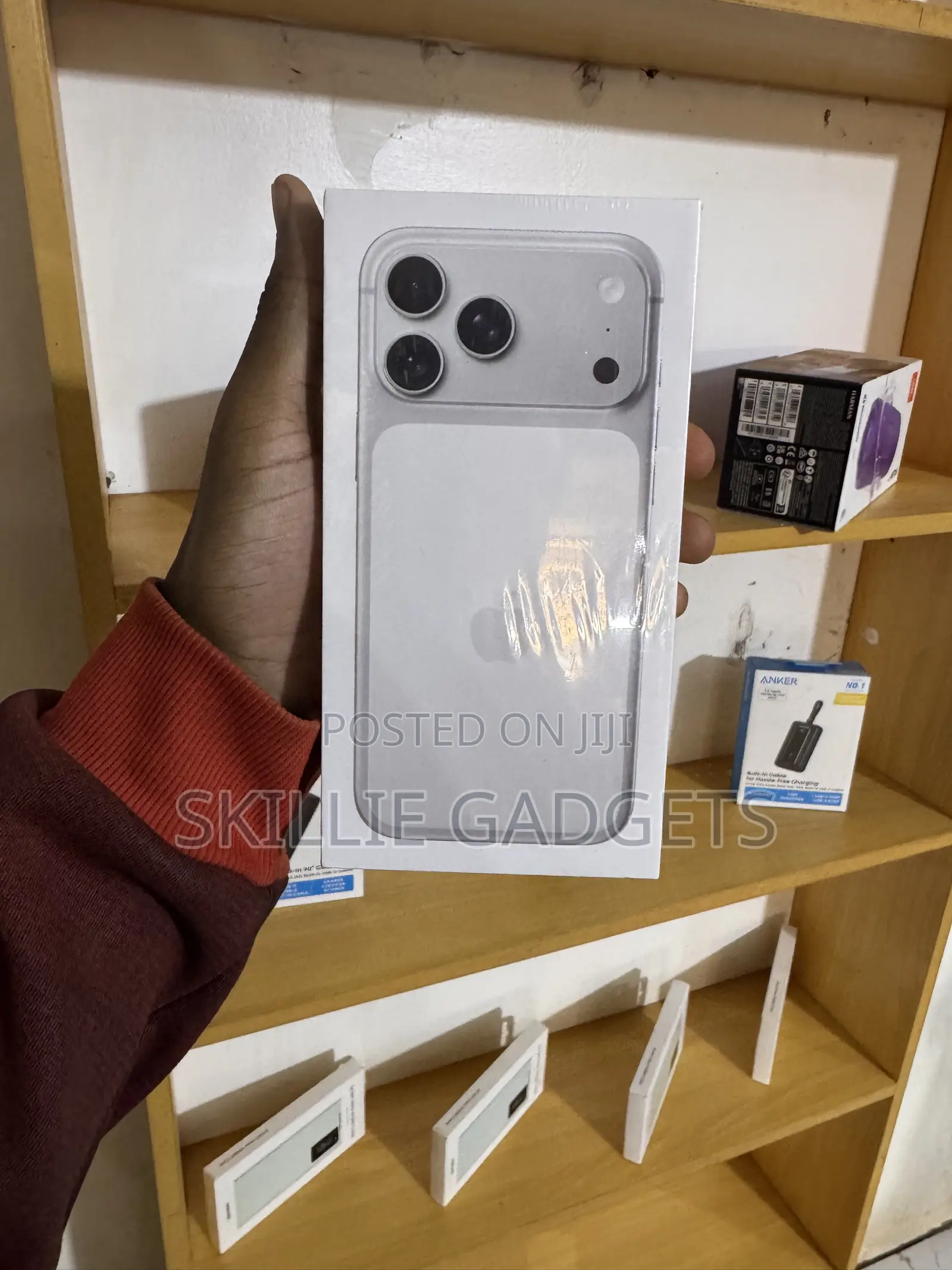 New Apple iPhone 17 Pro Max 256 GB Silver