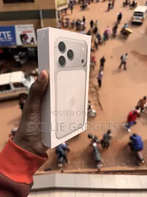 New Apple iPhone 17 Pro Max 256 GB Silver