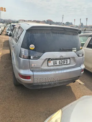 Mitsubishi Outlander 2012 Silver
