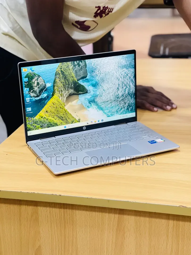 New Laptop HP Pavilion 14 x360 2-in-1 8GB Intel Core i5 SSD 512GB