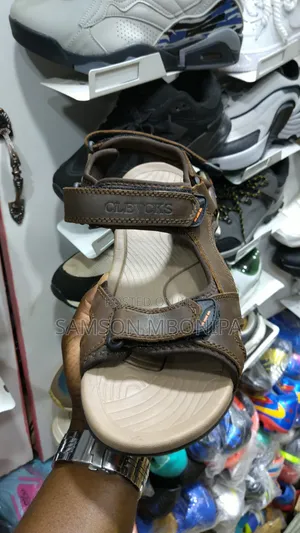 Original Leather Men Open Shoes Very Comfortable and Durable-Brown