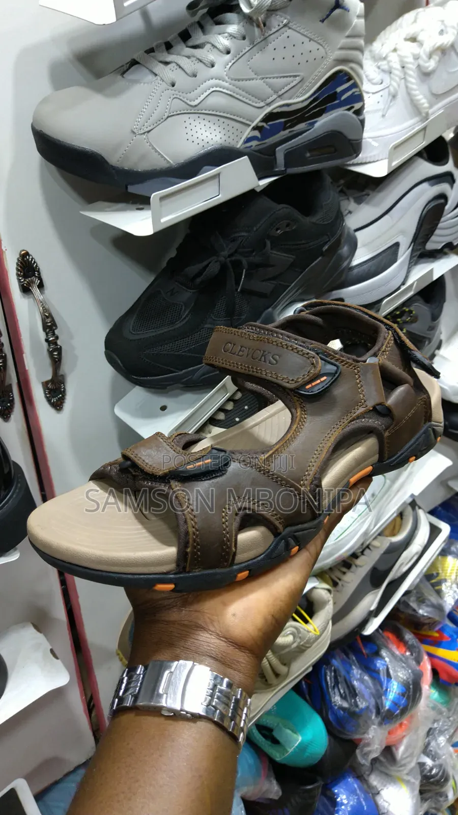 Original Leather Men Open Shoes Very Comfortable and Durable-Brown