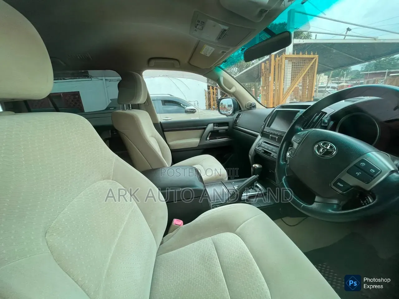 Toyota Land Cruiser 2018 White