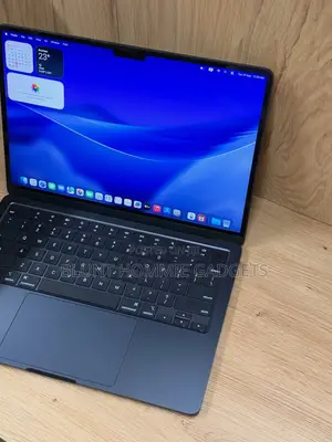Laptop Apple MacBook Air 2025 M4 32GB Apple M4 SSD 1T