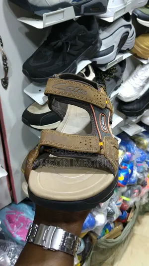 Stylish Men Leather Open Sandals in Brown