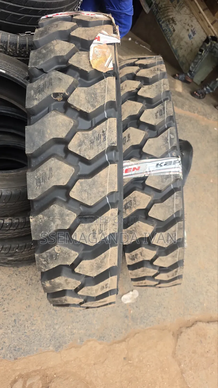 900r20 Mudgrip Tyres 16 Ply for Trucks