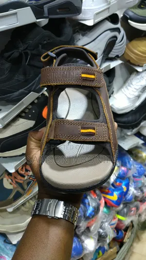 Men’s Outdoor Leather Sandals With Triple Adjustable Straps – Brown