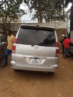 Toyota Noah 2002 Silver