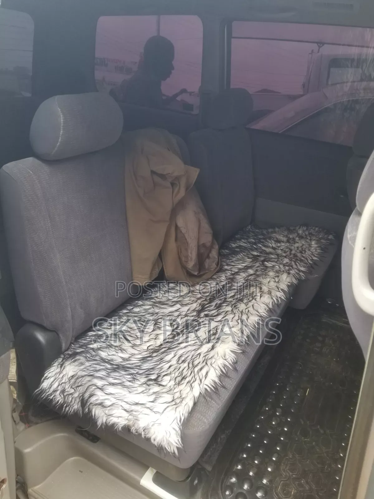 Toyota Noah 2002 Silver