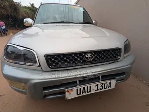 Toyota RAV4 Automatic 2000 Silver