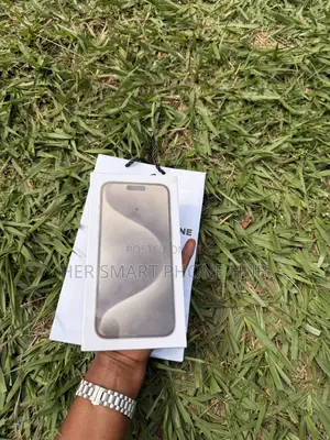 New Apple iPhone 15 Pro Max 256 GB Silver