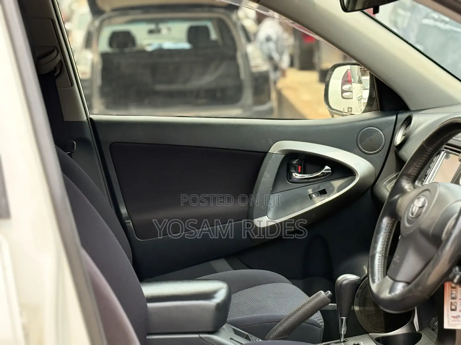 Toyota RAV4 2.4 2008 White
