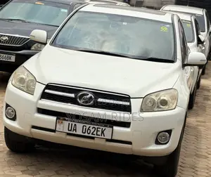 Toyota RAV4 2.4 2008 White
