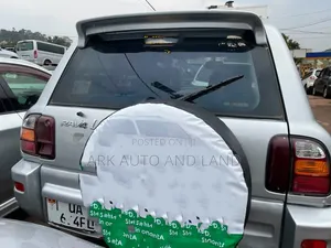 Toyota RAV4 Automatic 2000 Silver