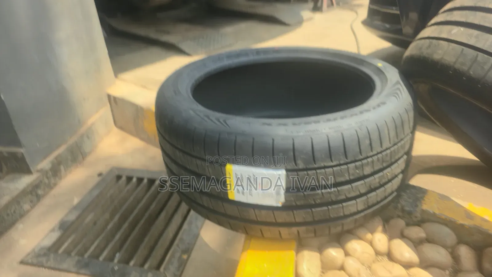 275/40r20 106y Barnd New Japan Made Dunlop Tyres