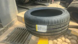 275/40r20 106y Barnd New Japan Made Dunlop Tyres