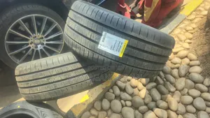 275/40r20 106y Barnd New Japan Made Dunlop Tyres