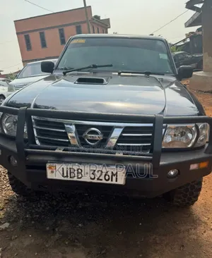 Nissan Patrol 2011 Blue