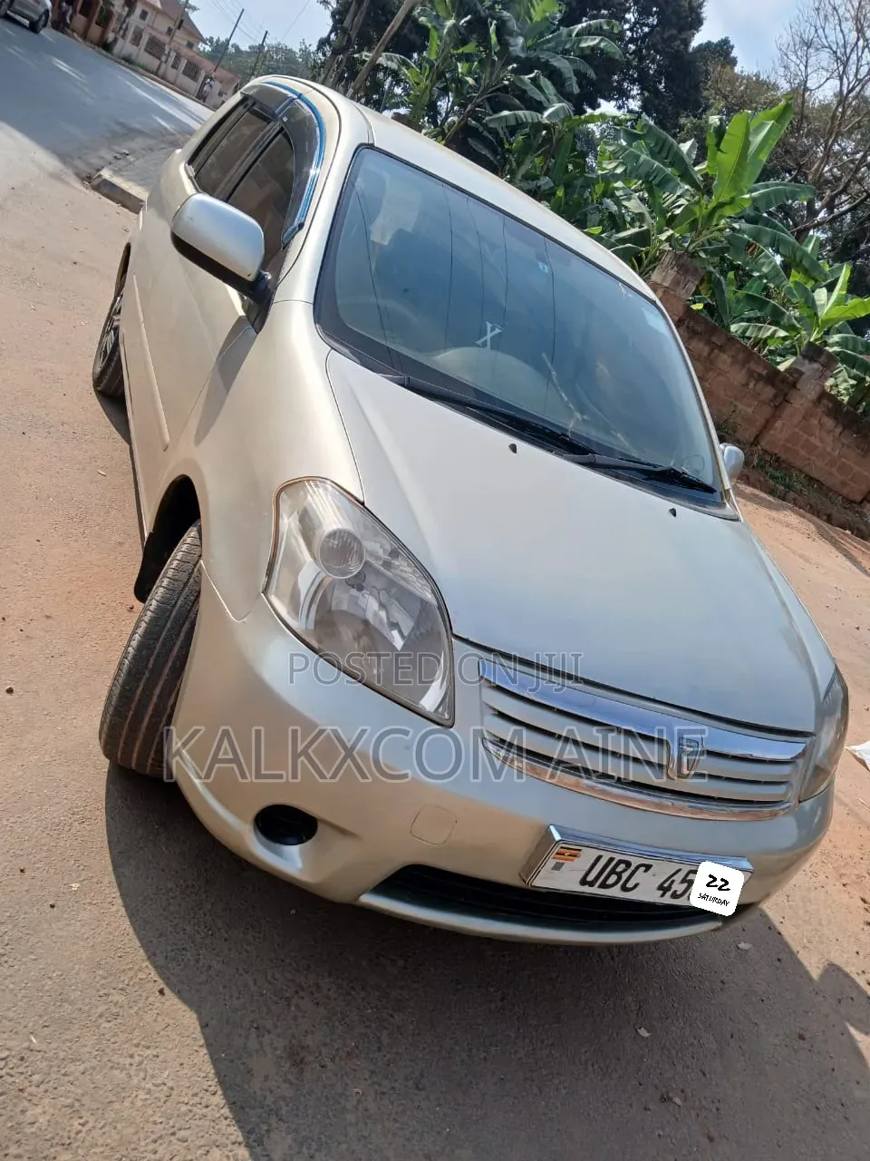 Toyota Raum 2005 Gold
