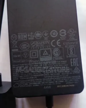 Microsoft Surface Model 1800 Charger for a Wide Range of Devices. 44W