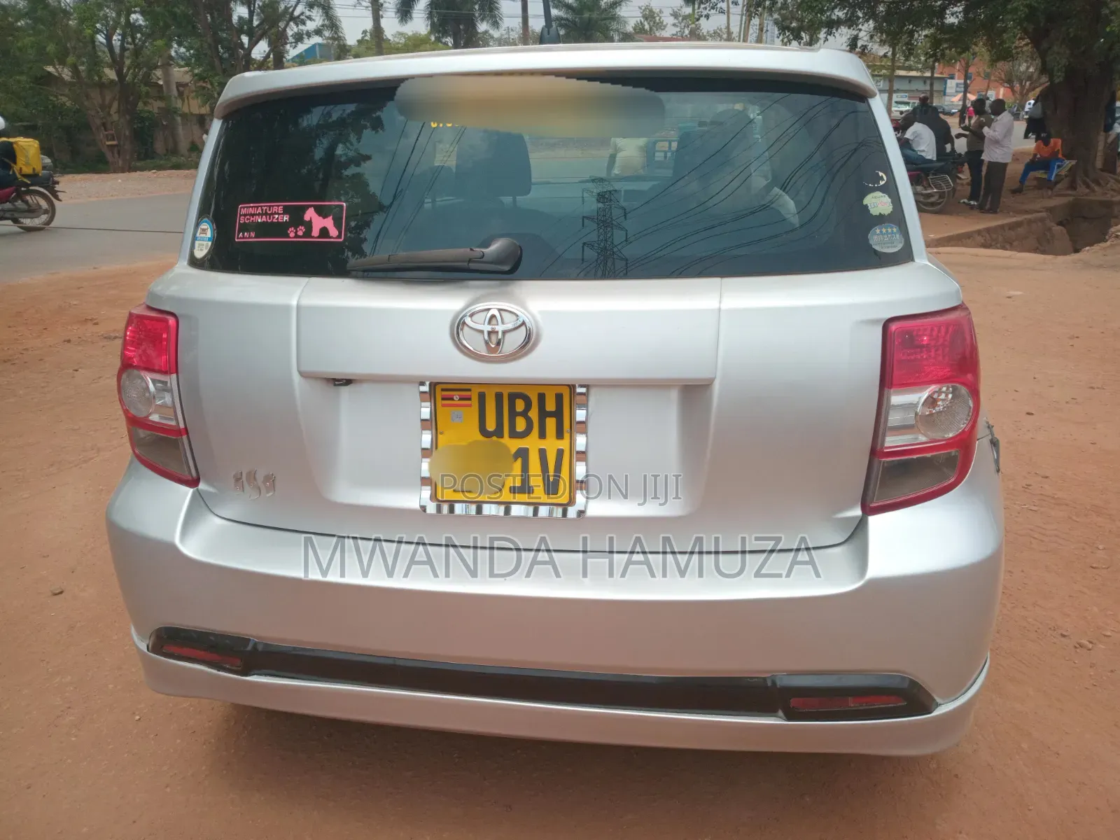 Toyota IST 2010 Silver