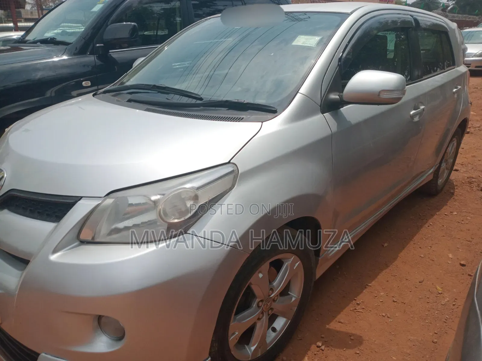 Toyota IST 2010 Silver