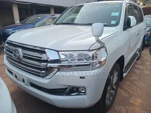 Toyota Land Cruiser 2018 White