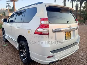 Toyota Land Cruiser Prado 2016 White