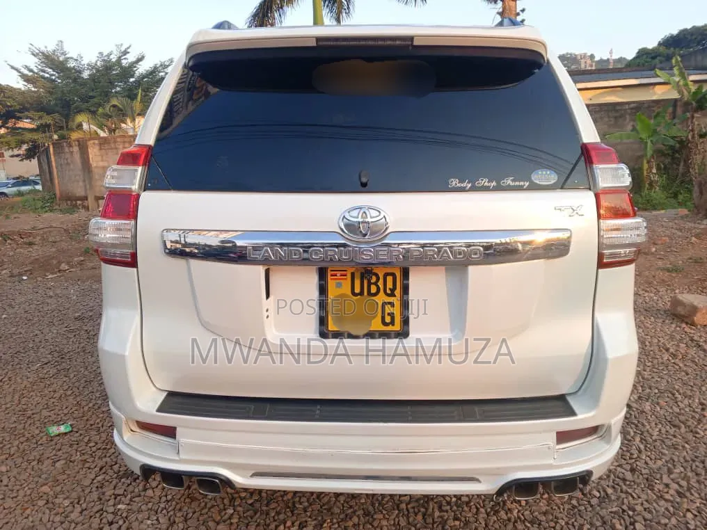 Toyota Land Cruiser Prado 2016 White