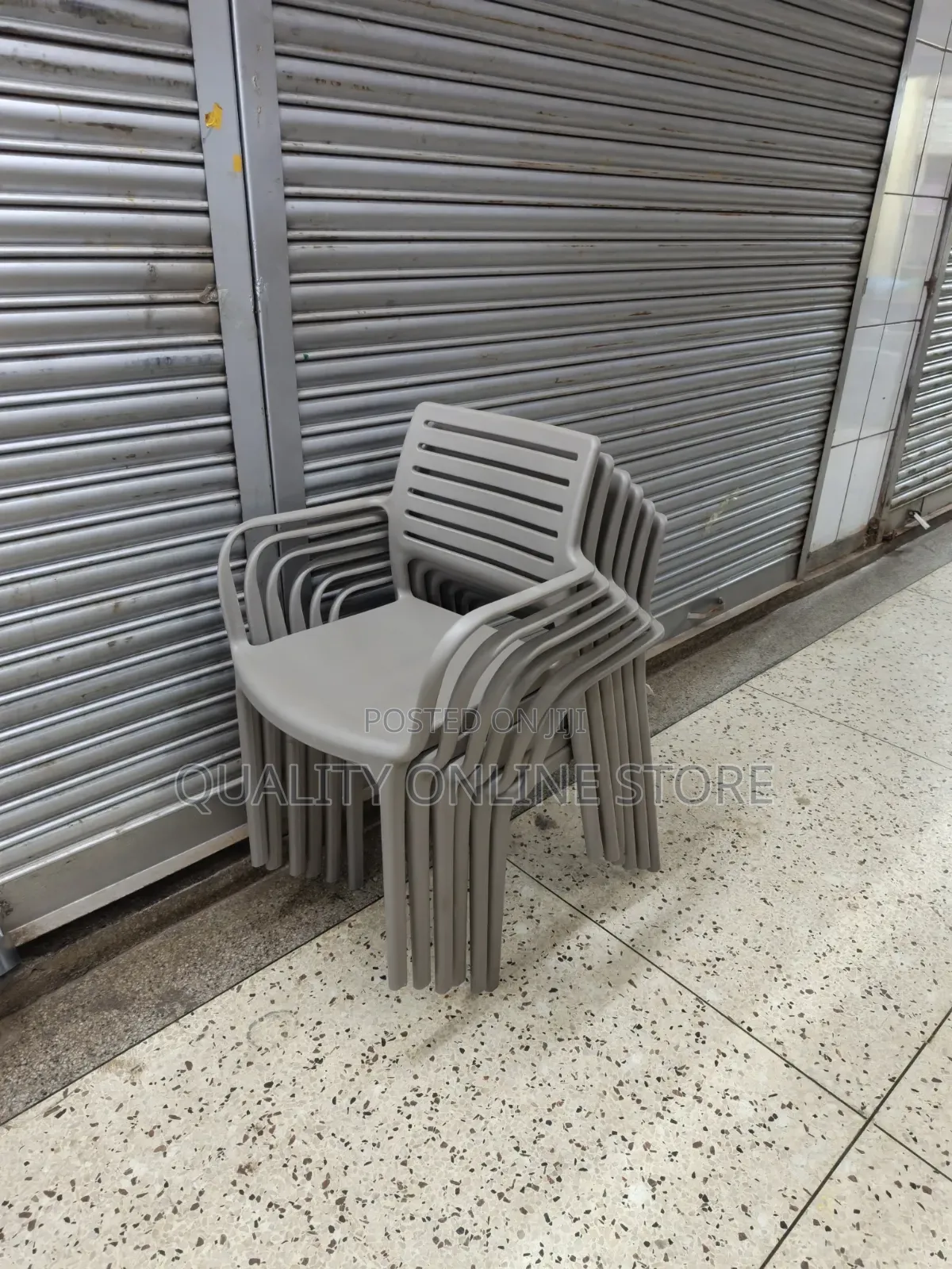 Ergonomic VIP Plastic Chairs Plastic Chairs