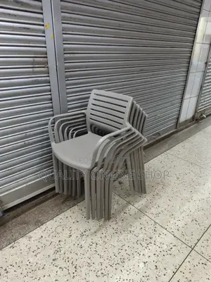 Ergonomic VIP Plastic Chairs Plastic Chairs