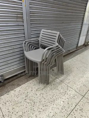Ergonomic VIP Plastic Chairs Plastic Chairs