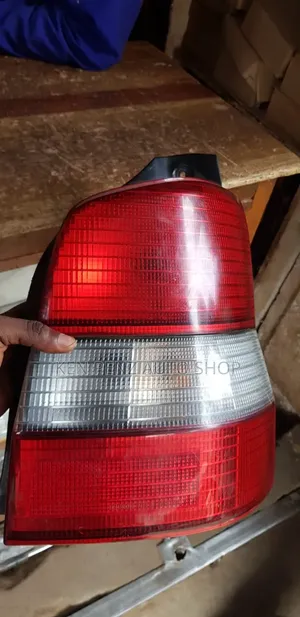 Mazda Demio 2000 - 2004 Taillamp