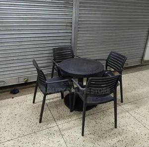 Garden Bars Beaches Plastic Table and Chairs Plastic Table and Chairs