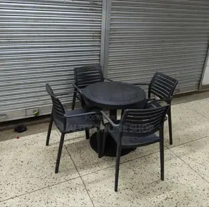 Garden Bars Beaches Plastic Table and Chairs Plastic Table and Chairs
