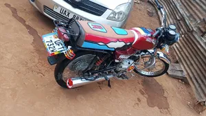 Bajaj Boxer 2020 Red