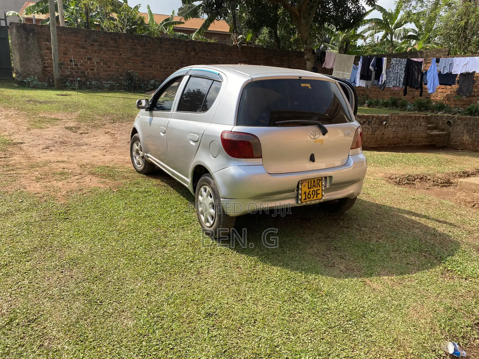 Toyota Vitz 2003 Silver