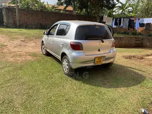 Toyota Vitz 2003 Silver