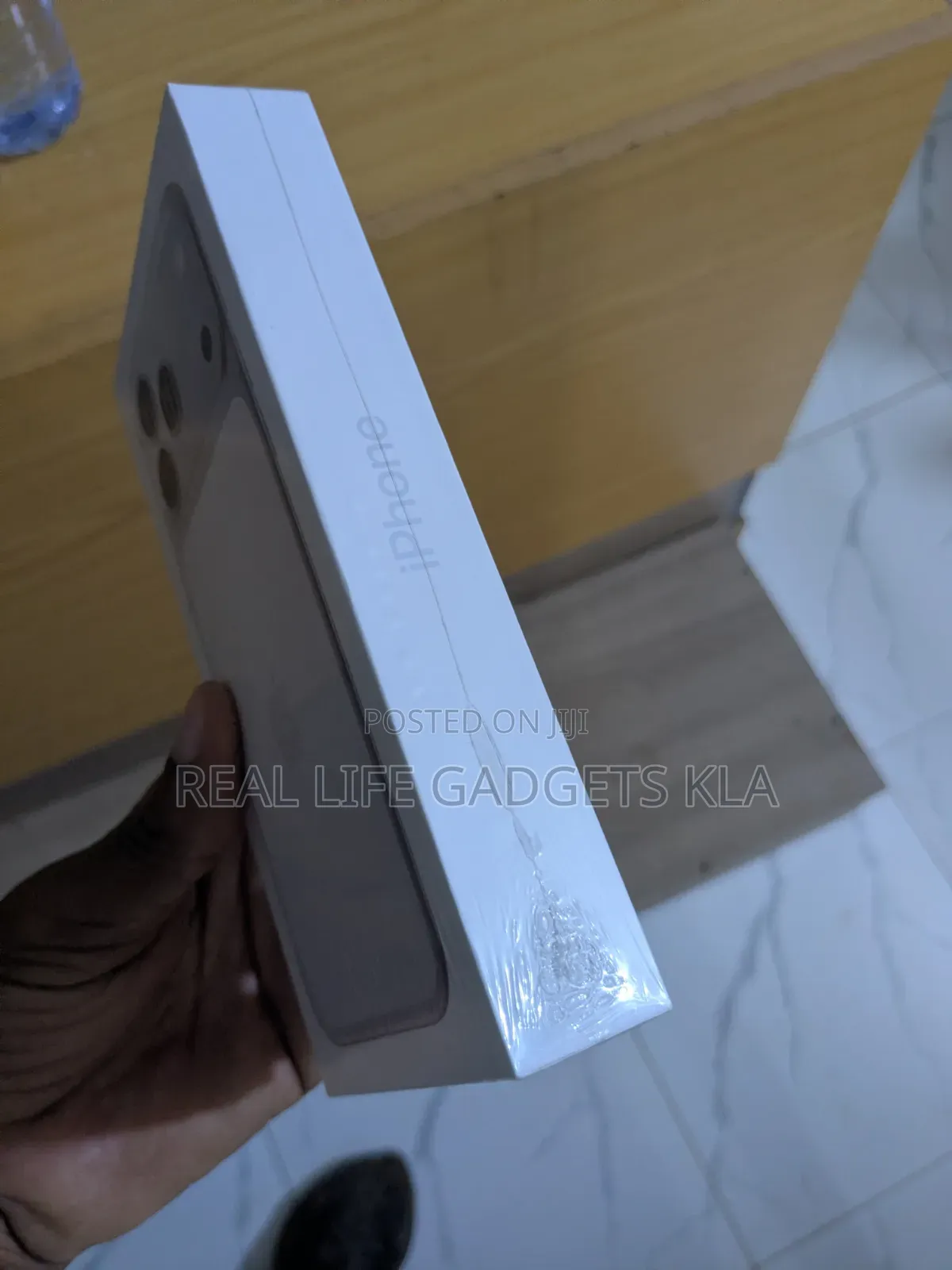 New Apple iPhone 17 Pro Max 256 GB Gold