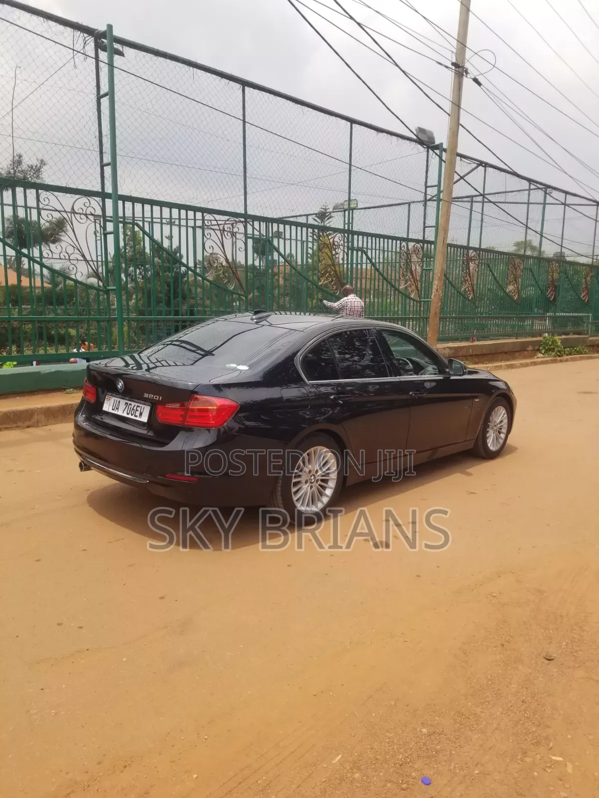 BMW 320i 2015 Black