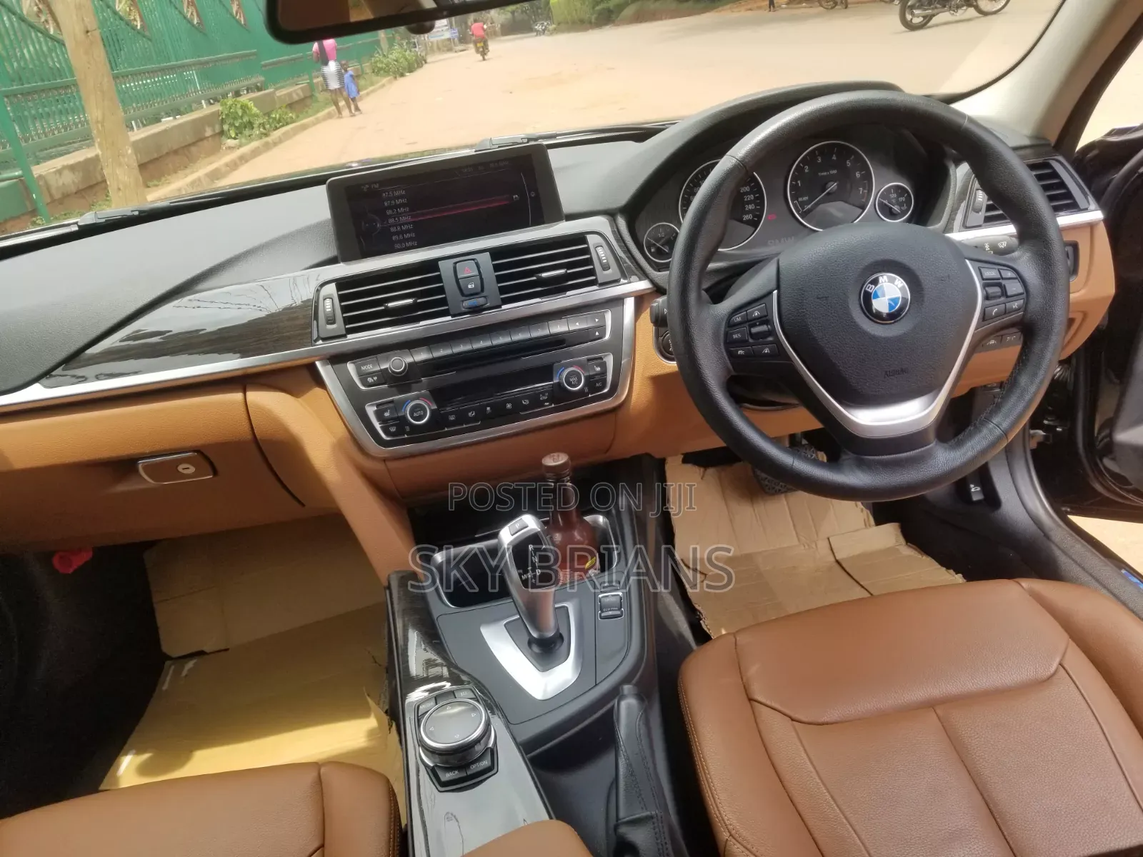 BMW 320i 2015 Black