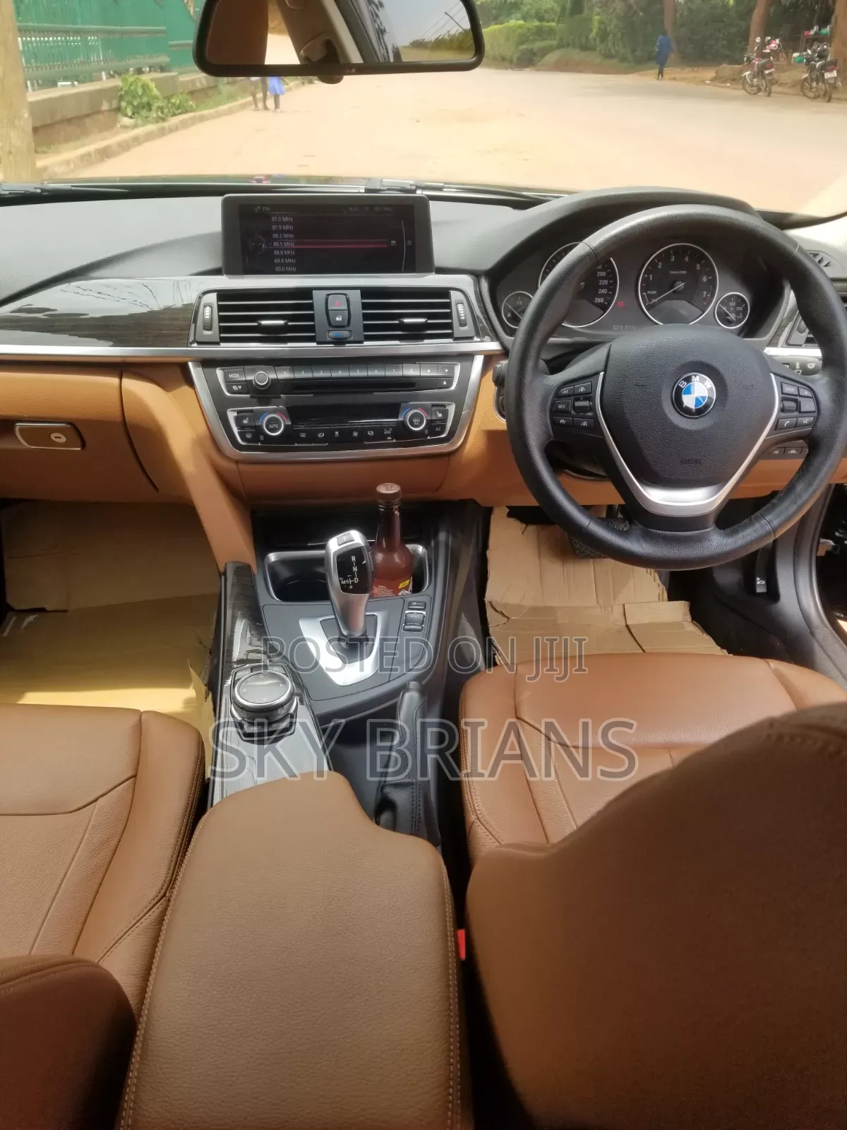 BMW 320i 2015 Black