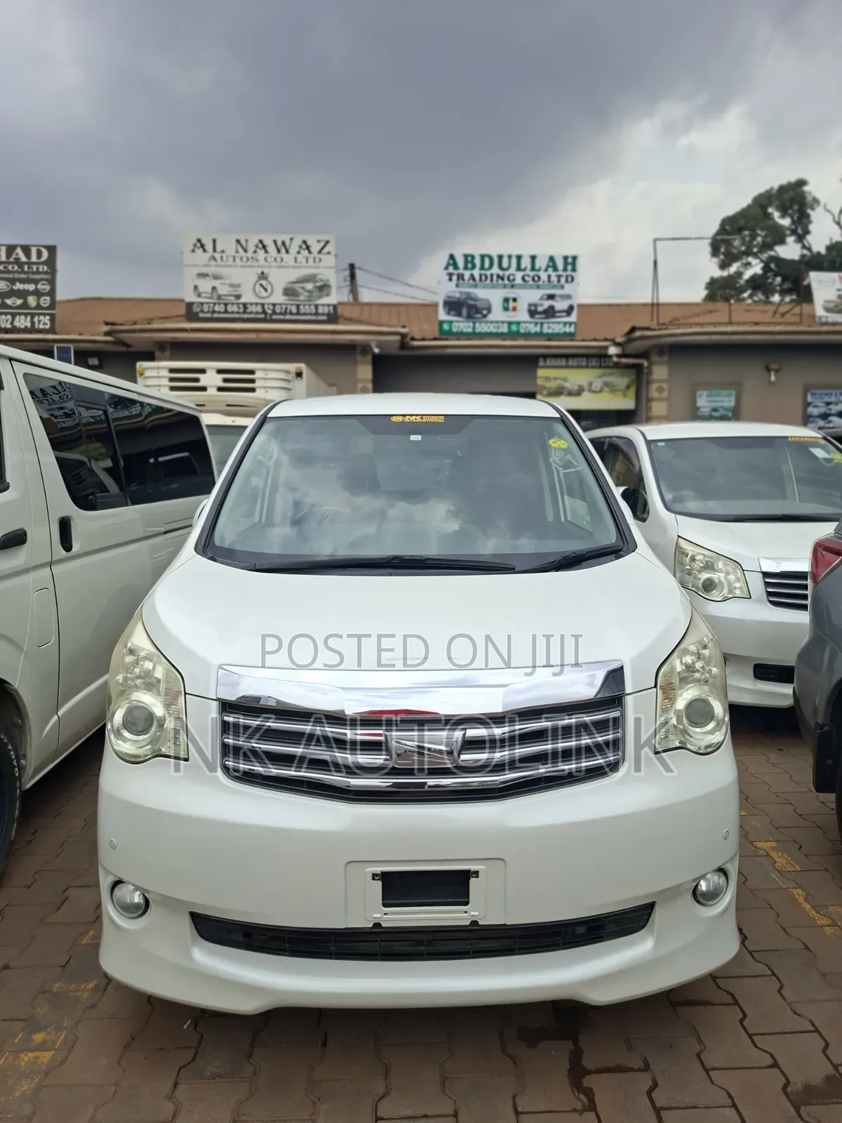 Toyota Noah 2013 White