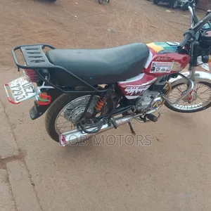 Bajaj Boxer 100 2024 Red
