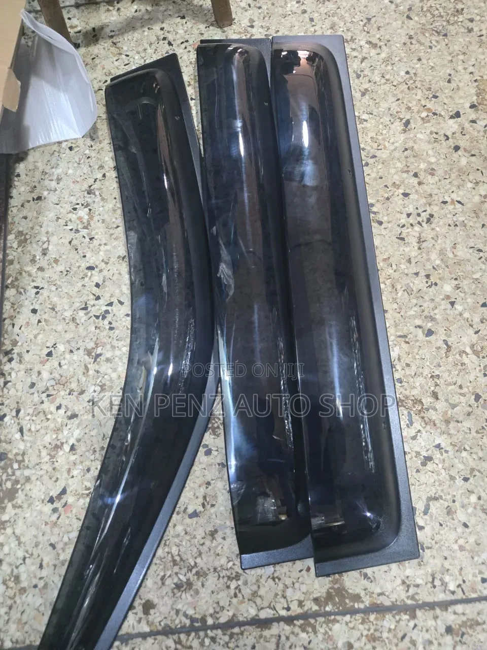 Landcruiser FJ100 Rainshields